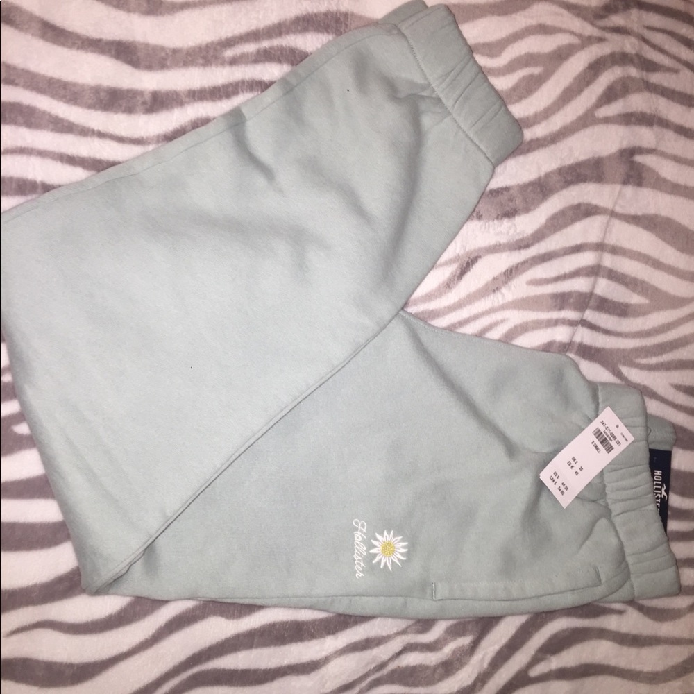 Brand New HOLLISTER Sweatpants :)